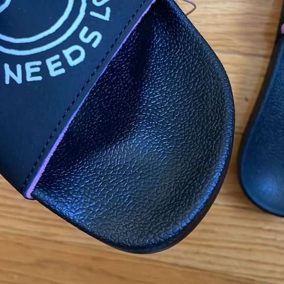 ADIDAS - ADILETTE X ANDRÉ SARAIVA SLIDES - Picture 4 of 13